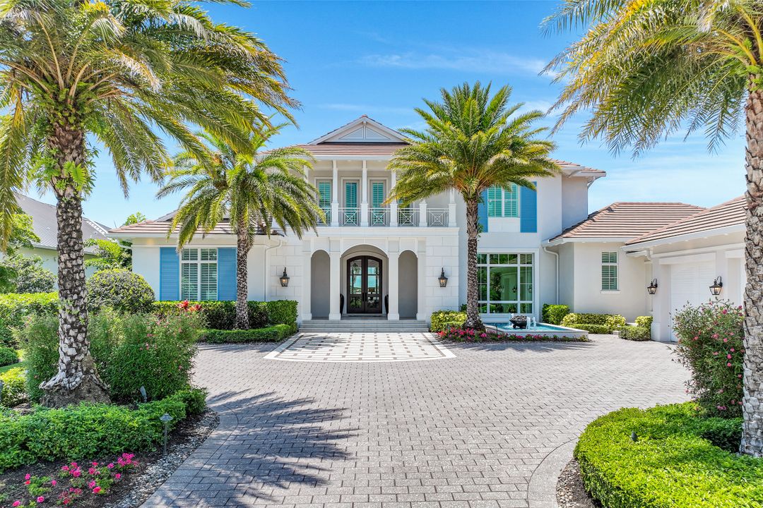 17412 Via Lugano Ct, Miromar Lakes, FL 33913