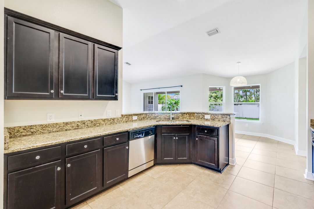 2610 SW 32nd St, Cape Coral, FL 33914