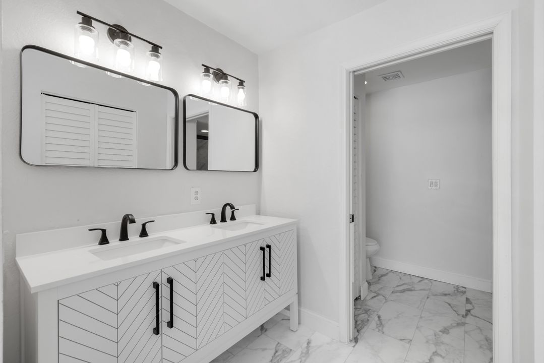 12329 Londonderry Ln, Bonita Springs, FL 34135