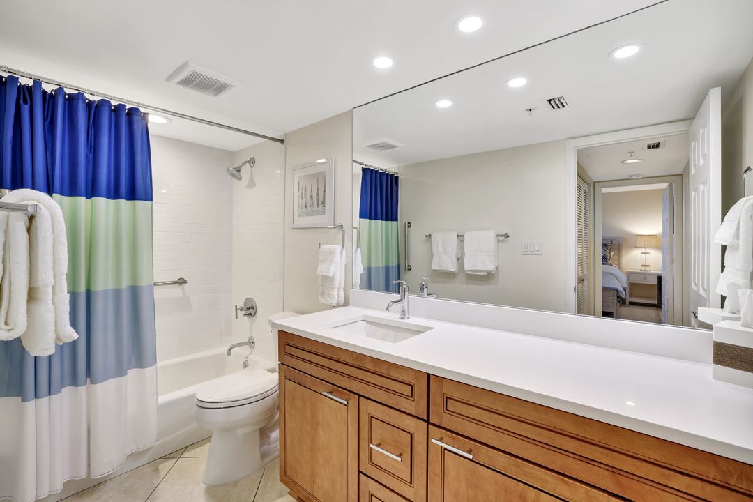 6573 Marissa Loop, Naples, FL 34108