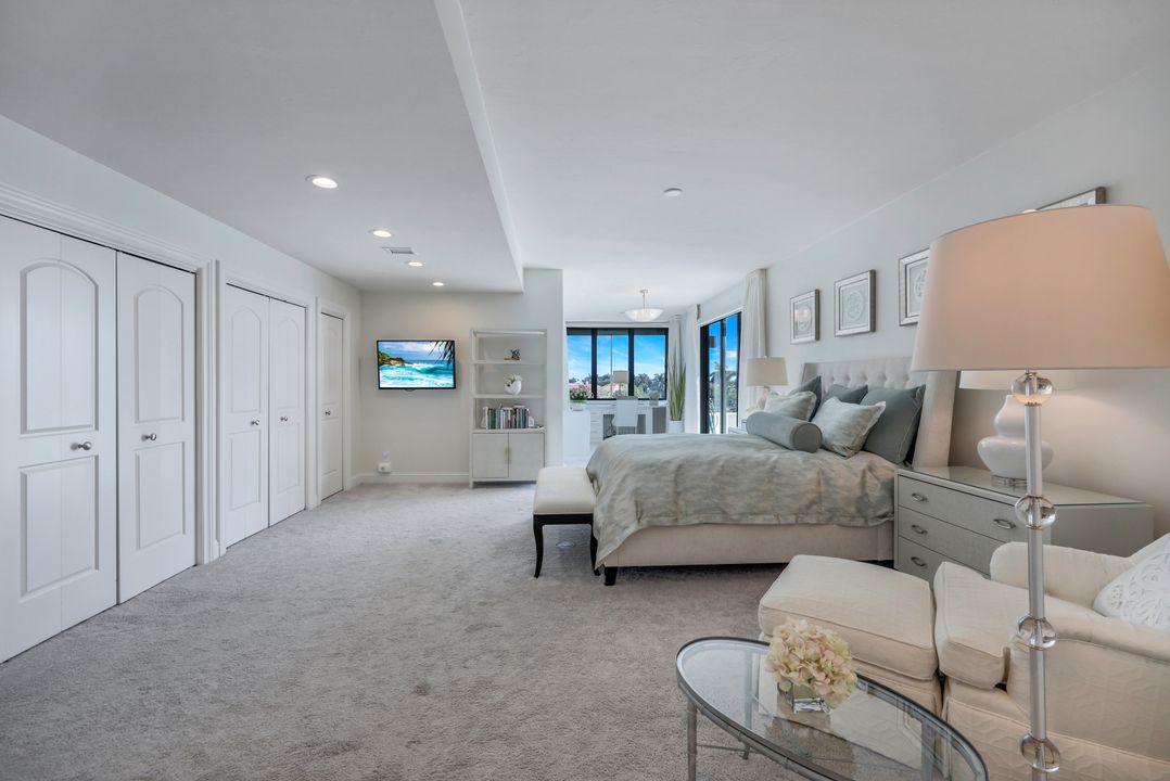 4400 Gulf Shore Blvd N #406, Naples, FL 34103