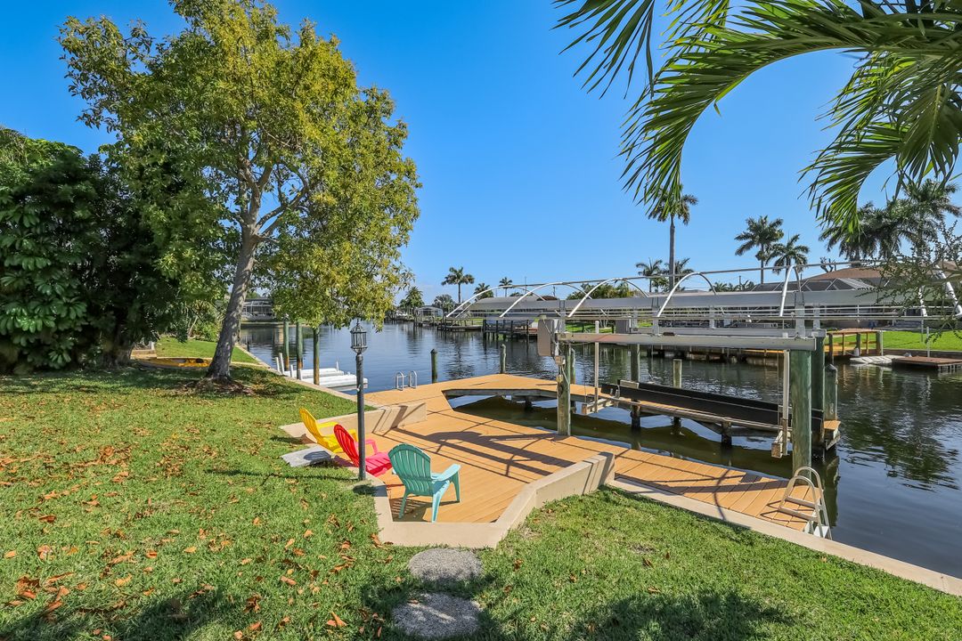 4305 SE 1st Ave, Cape Coral, FL 33904