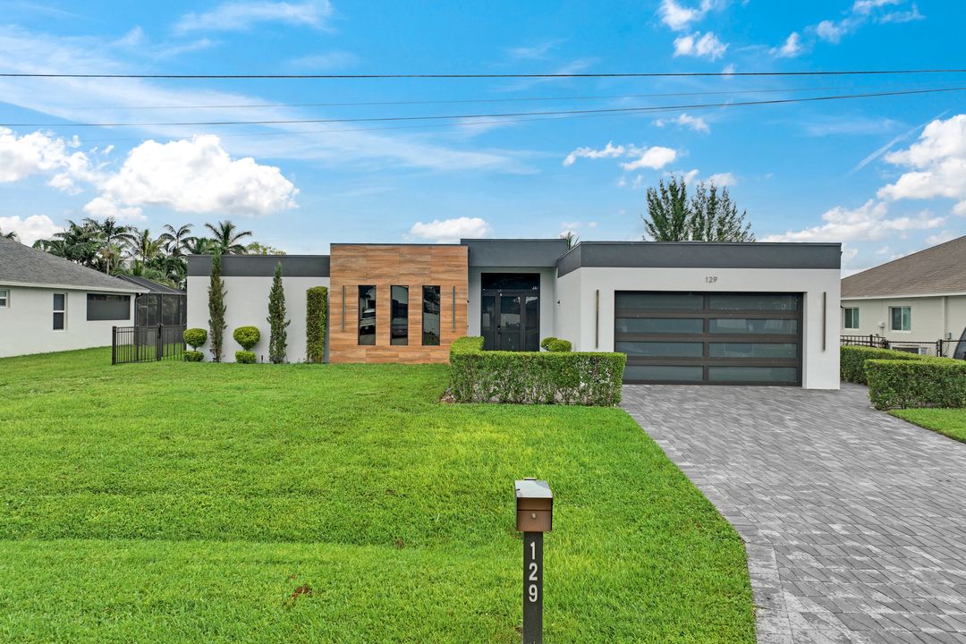129 SE 16th St, Cape Coral, FL 33990