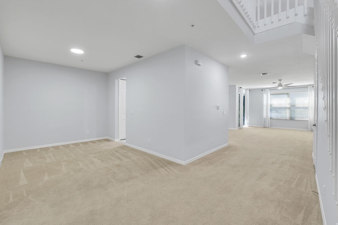 1370 Mariposa Cir #102, Naples, FL 34105