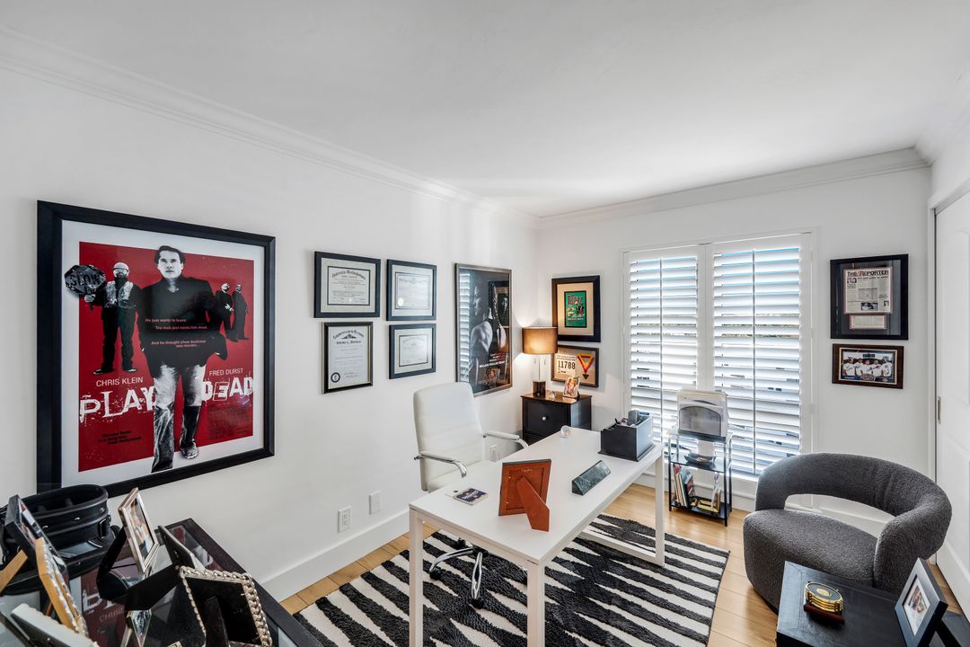 250 Park Shore Dr #801, Naples, FL 34103