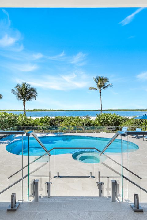 310 Seabreeze Dr, Marco Island, FL 34145