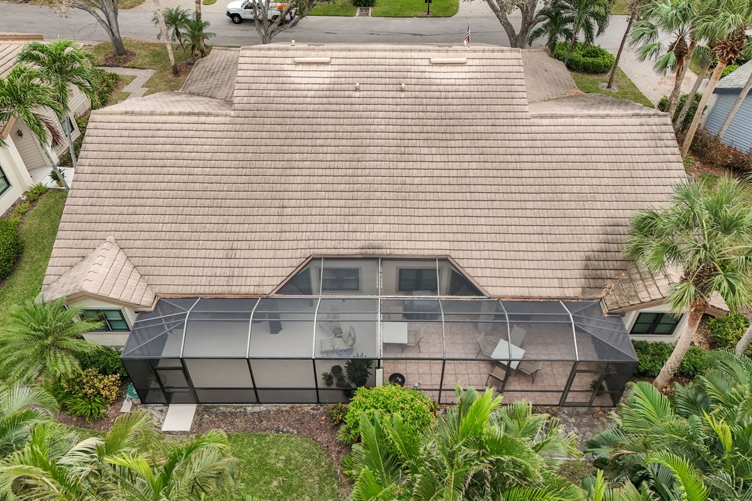 27136 Kindlewood Ln, Bonita Springs, FL 34134