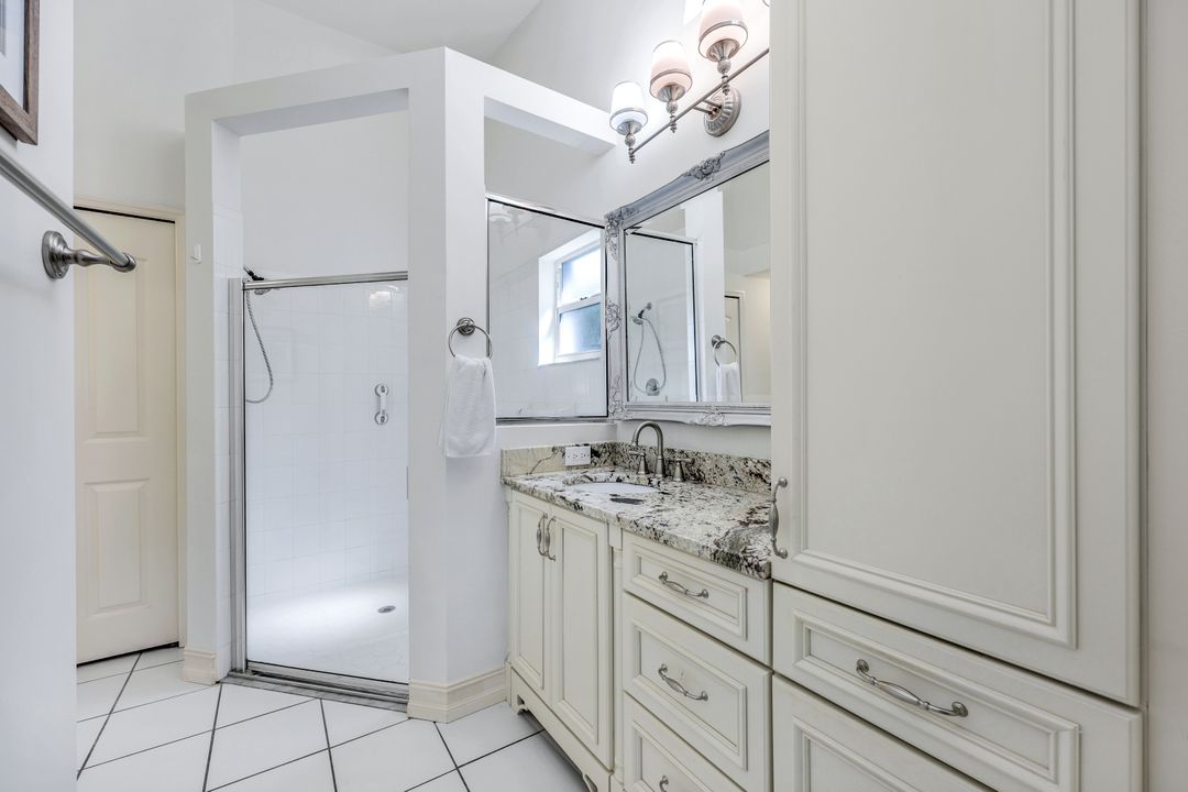 510 Captn Kate Ct, Naples, FL 34110