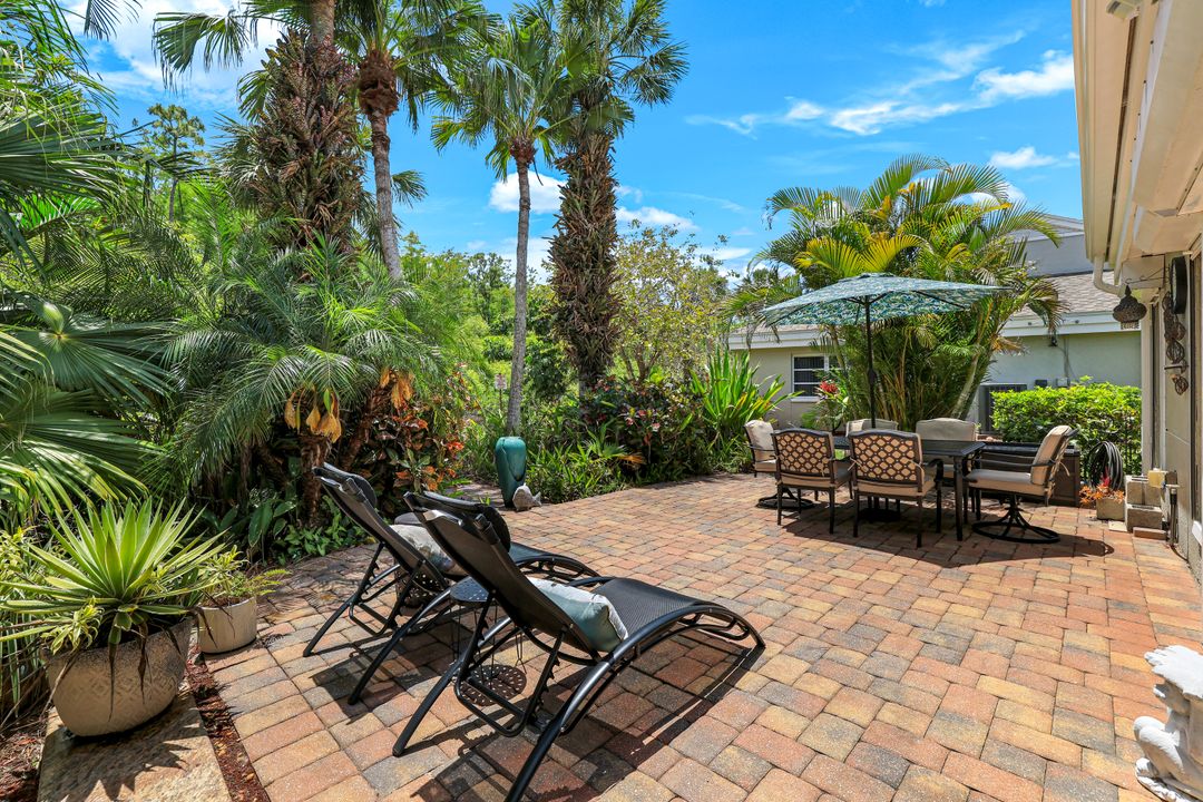 21707 Sungate Ct, Estero, FL 33928