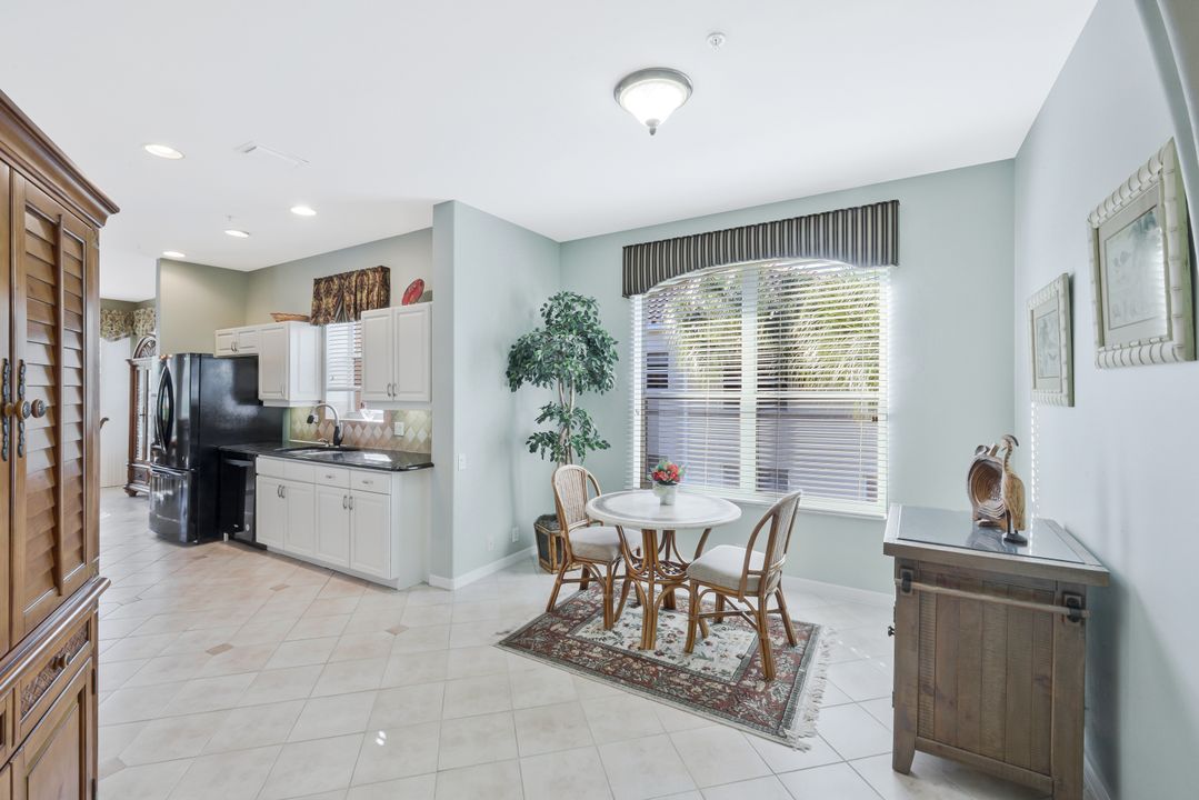 8535 Danbury Blvd #205, Naples, FL 34120