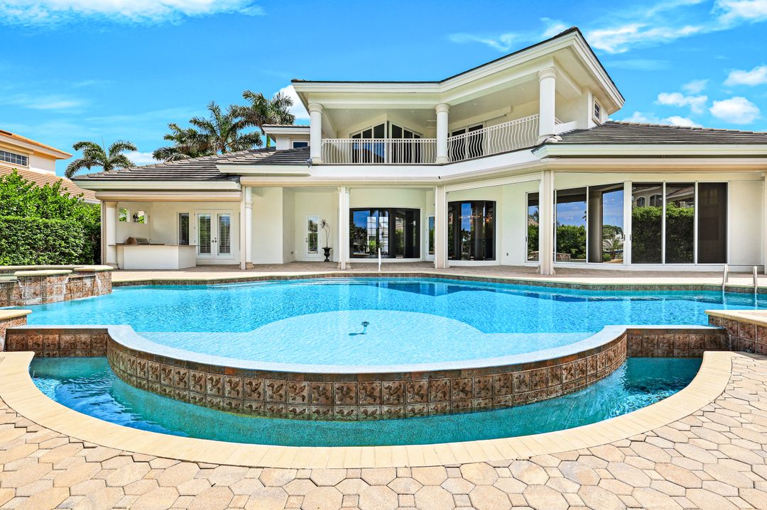 384 Mooring Line Dr, Naples, FL 34102