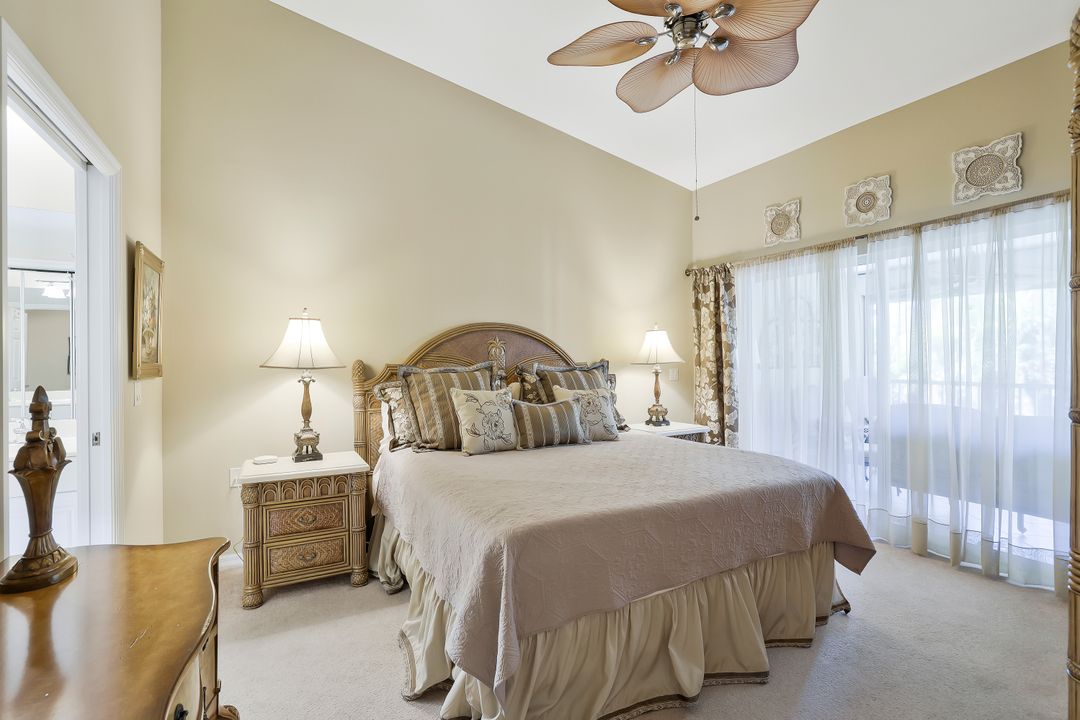 2360 Hidden Lake Ct #10, Naples, FL 34112