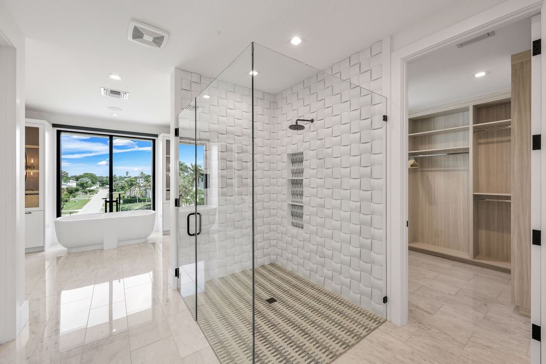 348 Seagull Ave, Naples, FL 34108