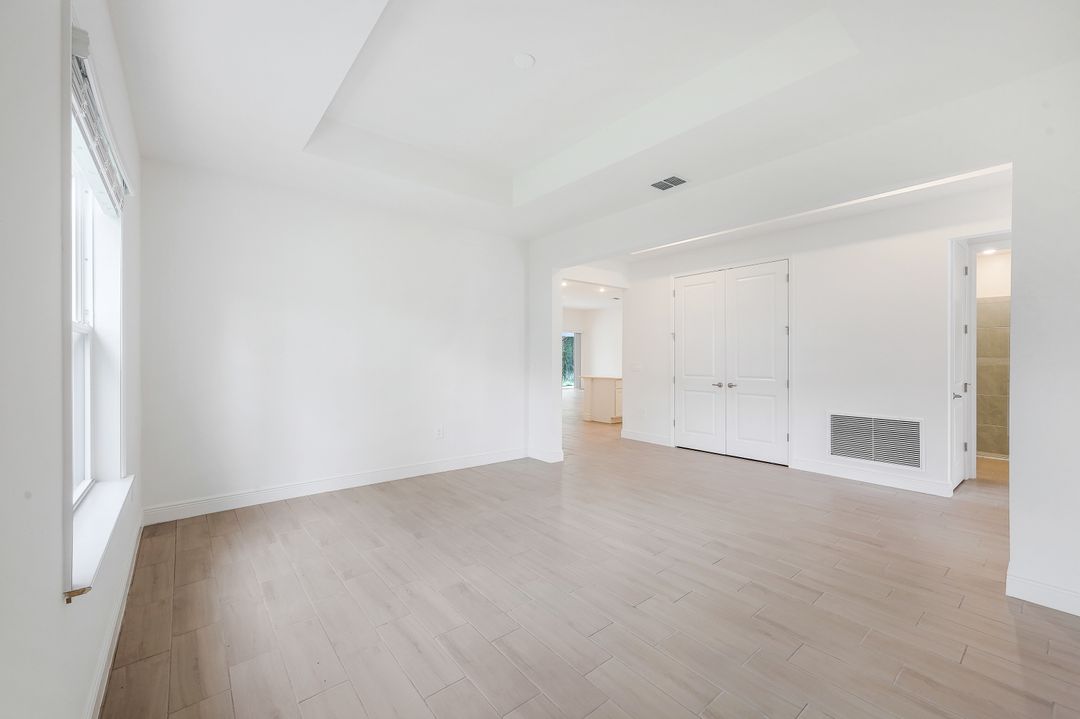 2614 54th Ave NE, Naples, FL 34120