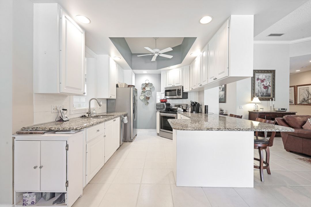 4313 Queen Elizabeth Way, Naples, FL 34119