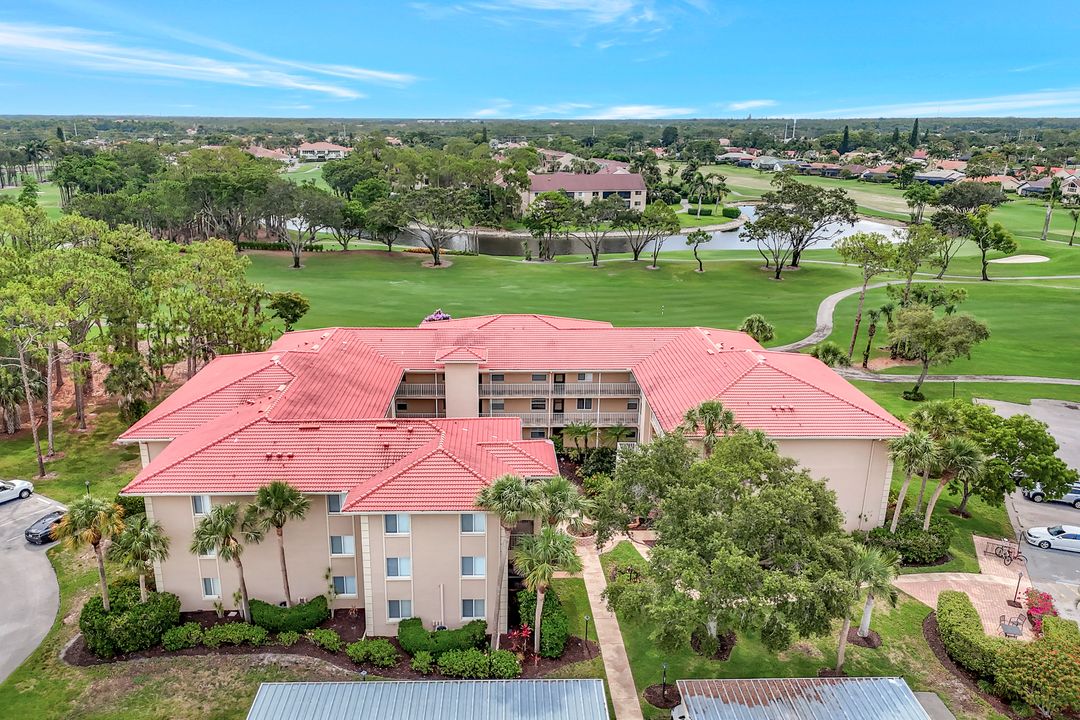 1051 Foxfire Ln #309, Naples, FL 34104
