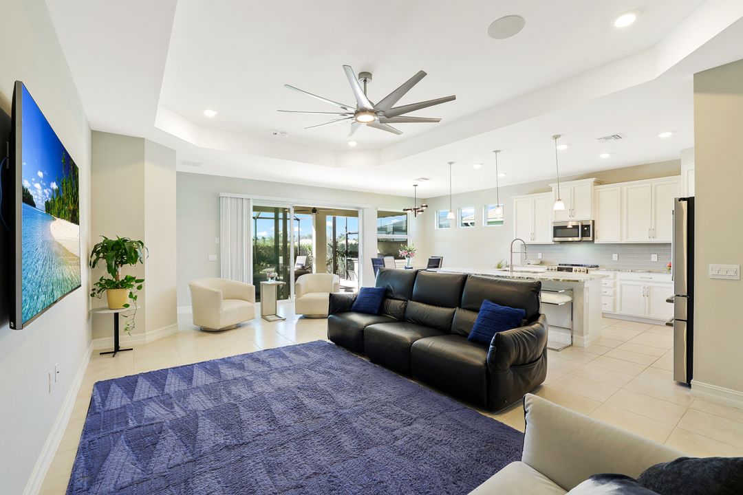 18680 Ensenada Dr, Naples, FL 34114