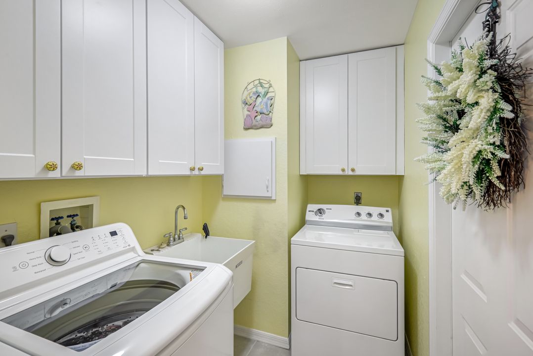213 SW 38th Terrace, Cape Coral, FL 33914