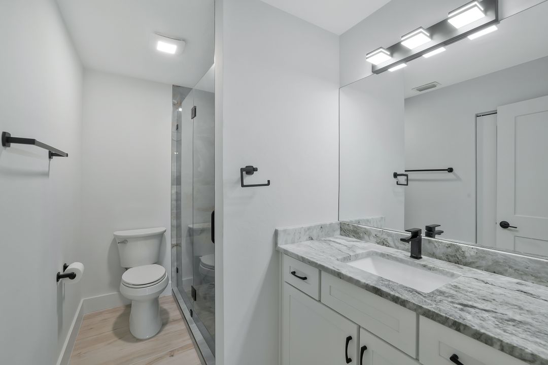 2710 Arbutus St, Naples, FL 34112