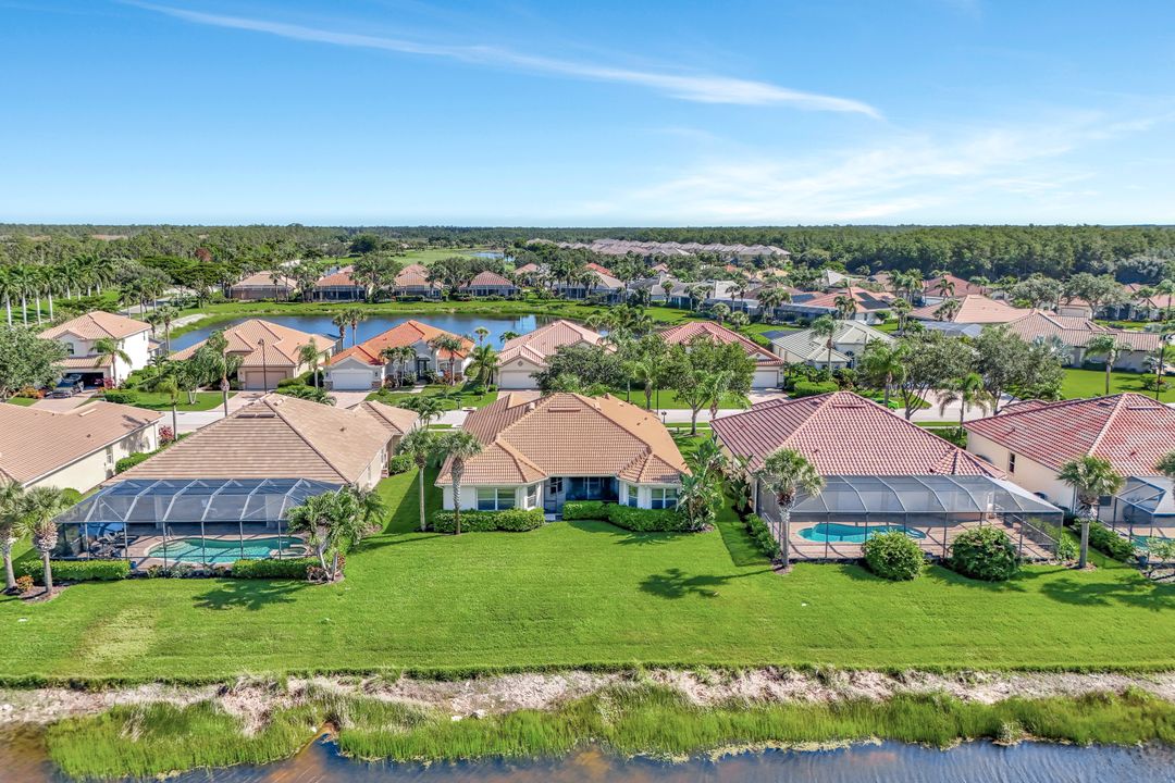 9693 Cobalt Cove Cir, Naples, FL 34120