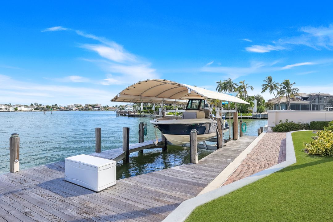 490 Renard Ct, Marco Island, FL 34145