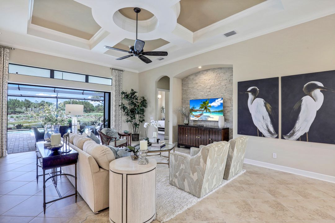 8828 Savona Ct, Naples, FL 34119