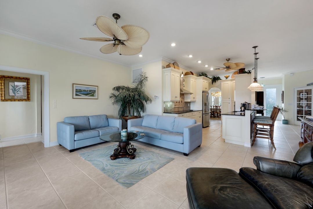 201 San Mateo Dr, Bonita Springs, FL 34134