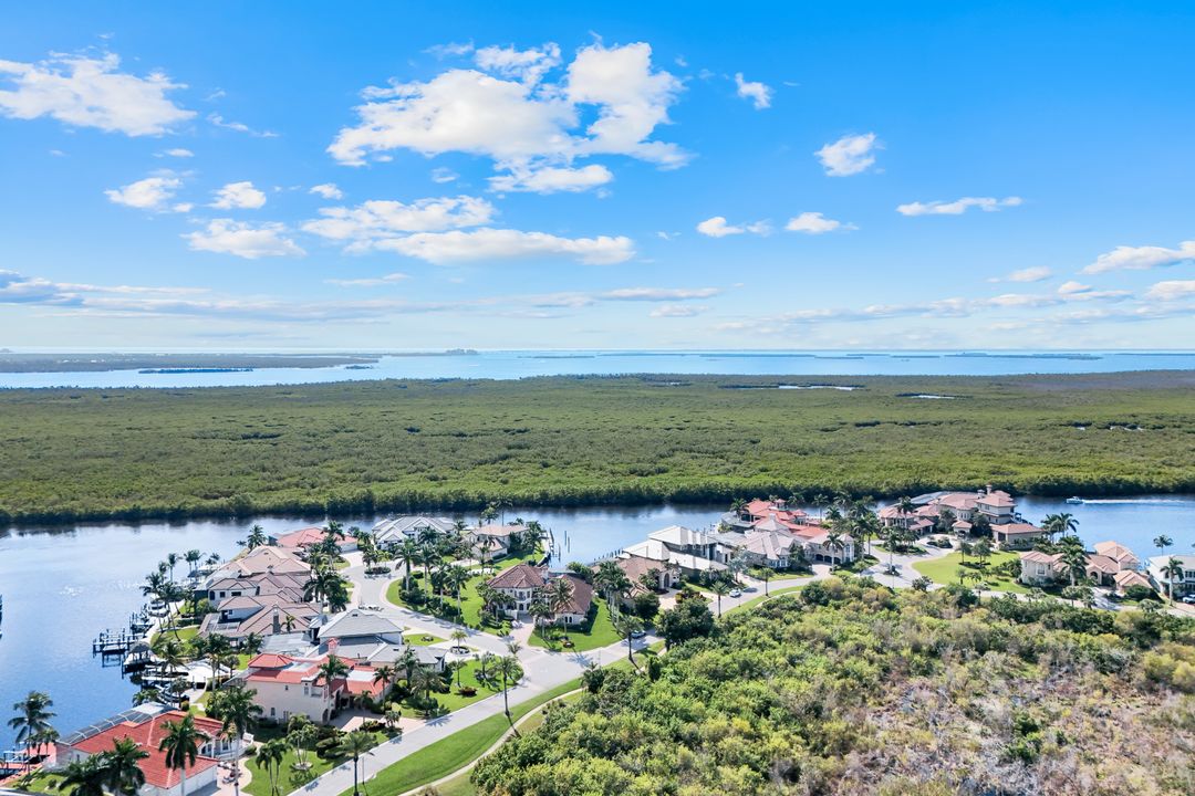 5858 Harbour Preserve Cir, Cape Coral, FL 33914