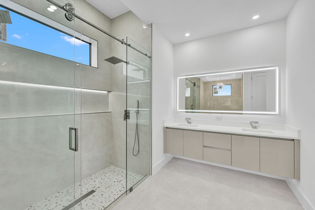 1901 NW 27th St, Cape Coral, FL 33993