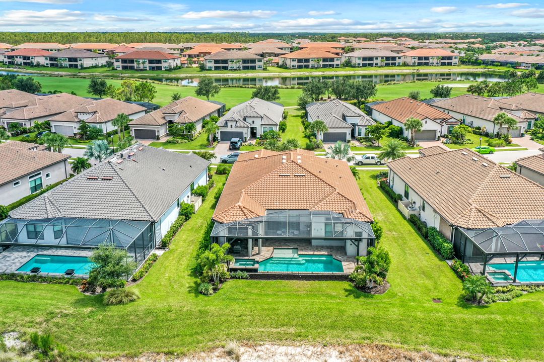 9463 Montelanico Loop, Naples, FL 34119