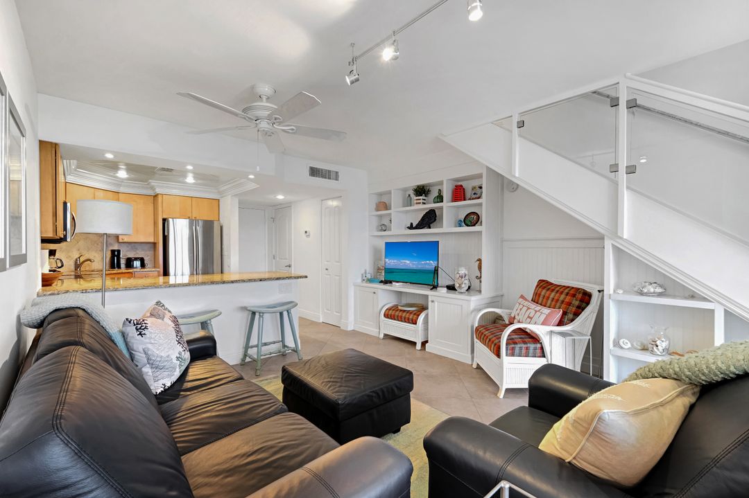 5 Bluebill Ave #505-605, Naples, FL 34108