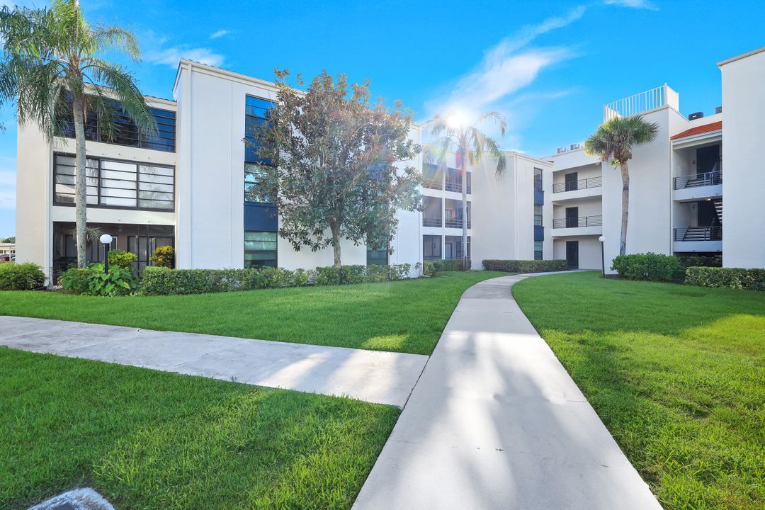 3615 Boca Ciega Dr #110, Naples, FL 34112