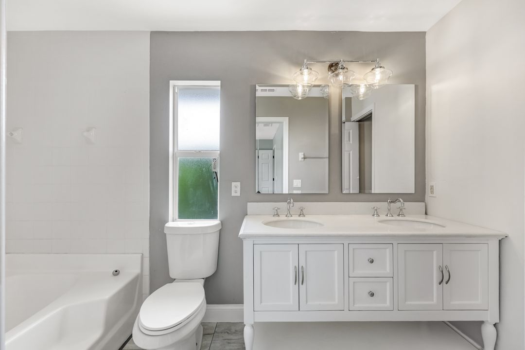 3857 39th Ave NE, Naples, FL 34120
