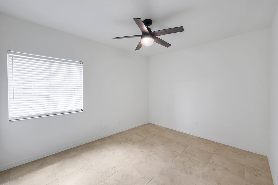2731 Citrus Lake Dr #G101, Naples, FL 34109