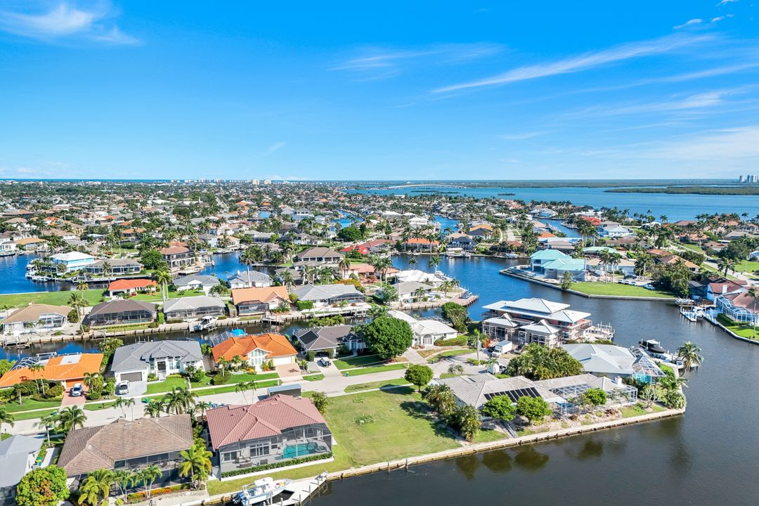 1889 Woodbine Ct, Marco Island, FL 34145