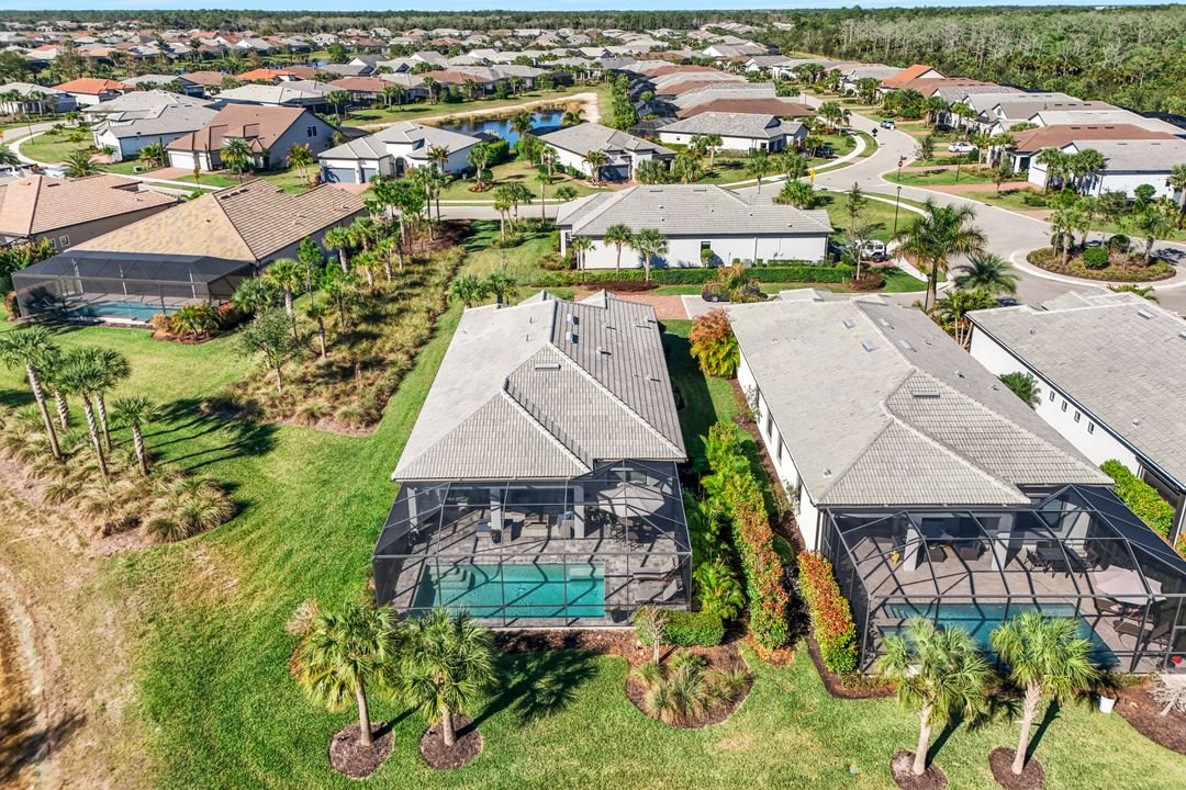 9772 Willet Ct, Naples, FL 34120