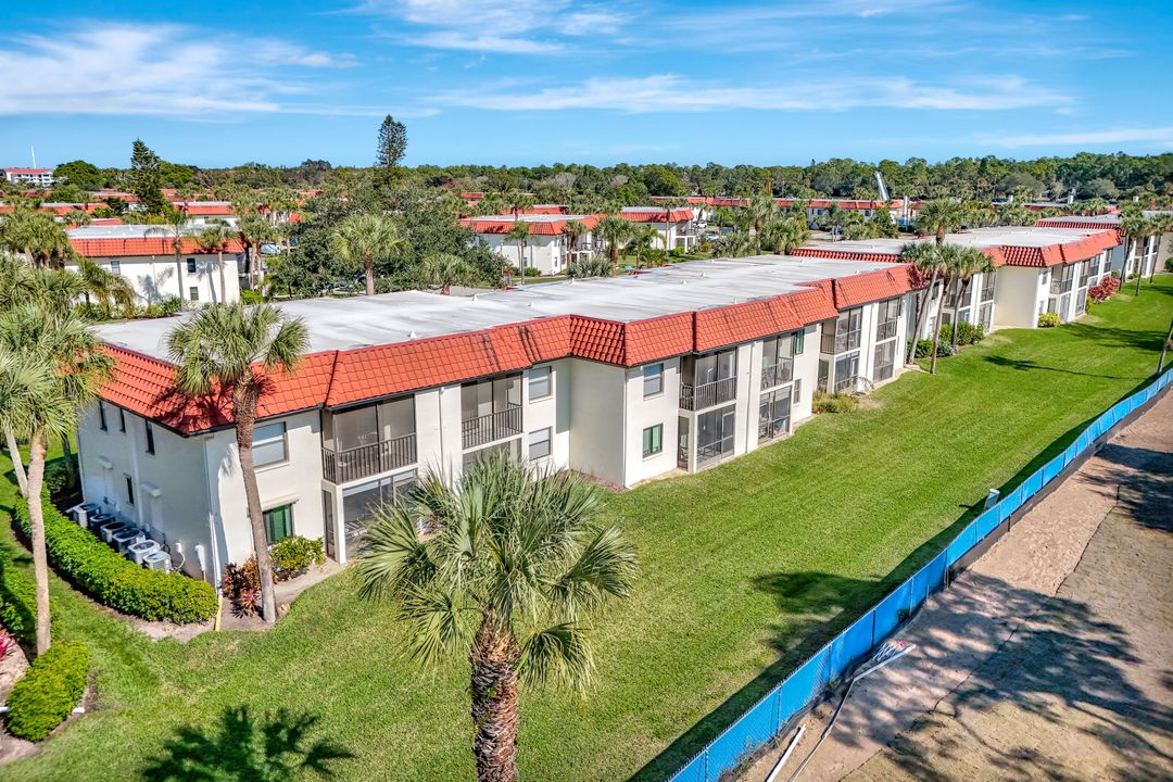 4346 27th Ct SW #101, Naples, FL 34116