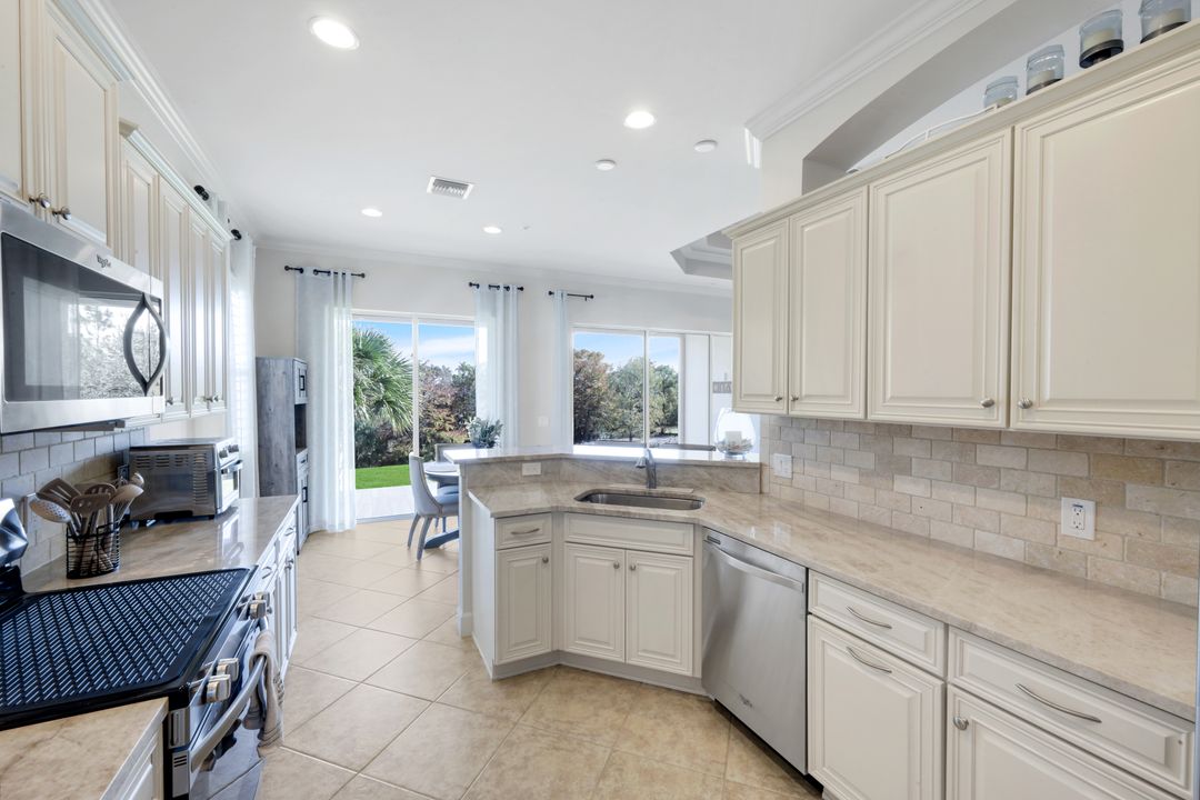 9550 Ironstone Terrace #201, Naples, FL 34120