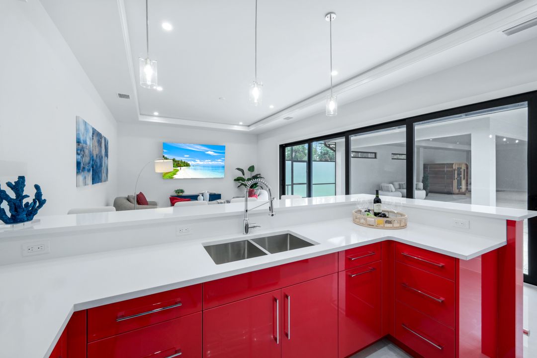 333 12th Ave NE, Naples, FL 34120