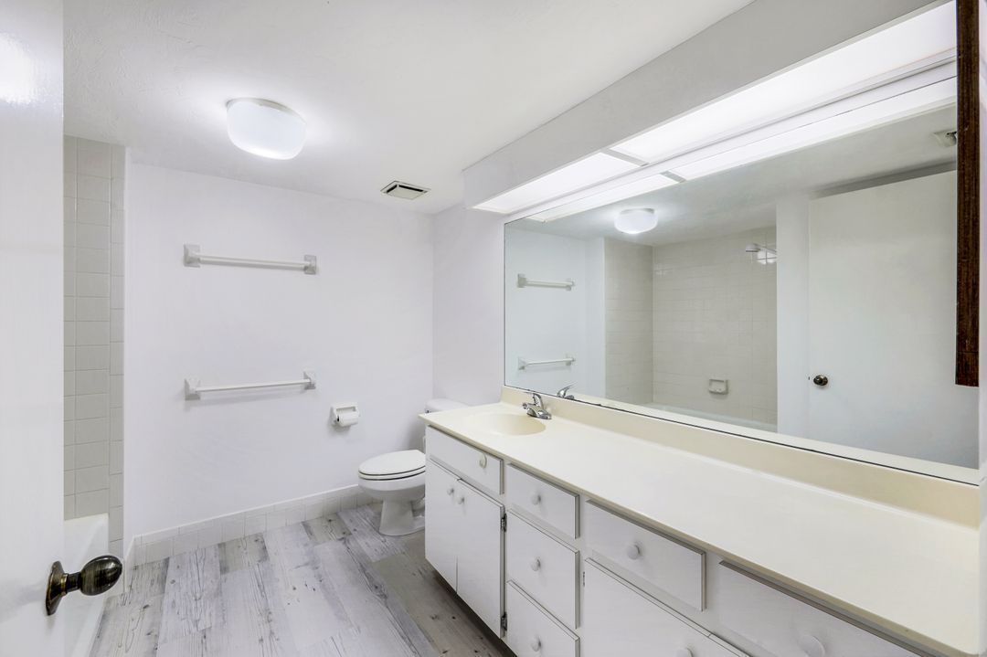 1530 Imperial Golf Course Blvd #312, Naples, FL 34110