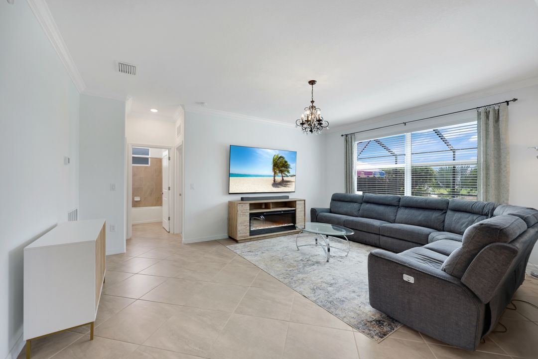 2159 Hamlin St, Naples, FL 34120