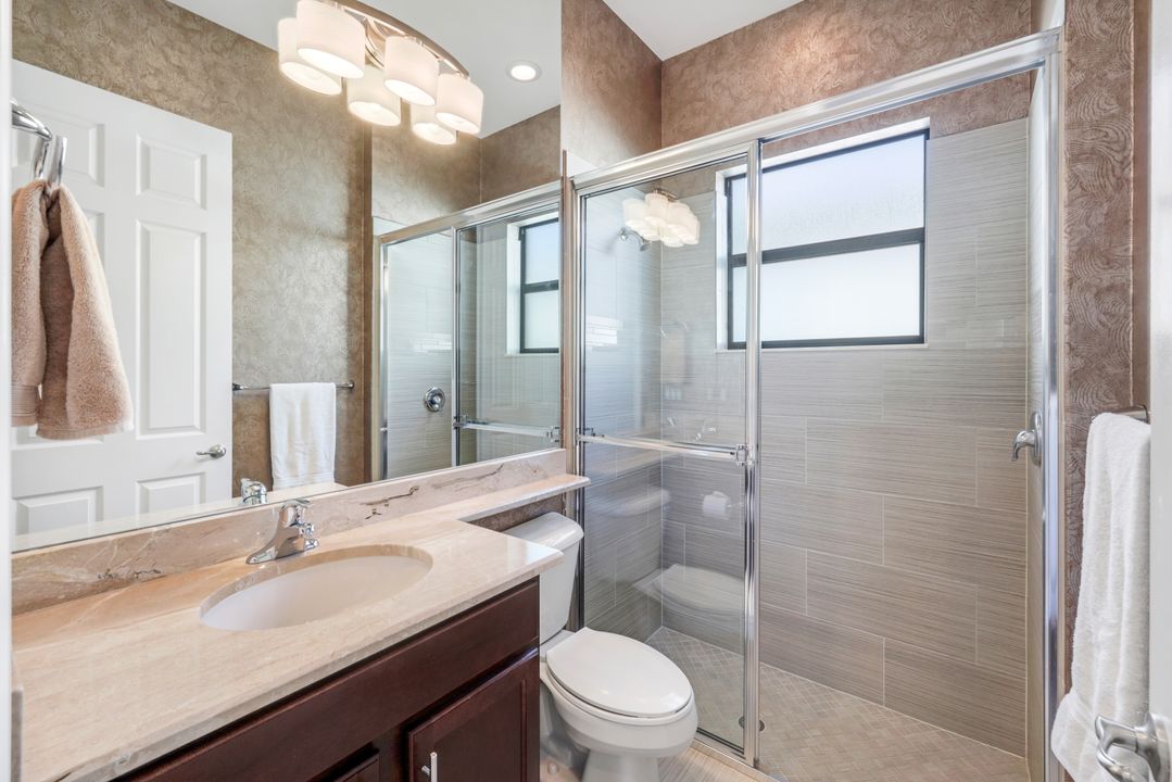 3267 Pacific Dr, Naples, FL 34119