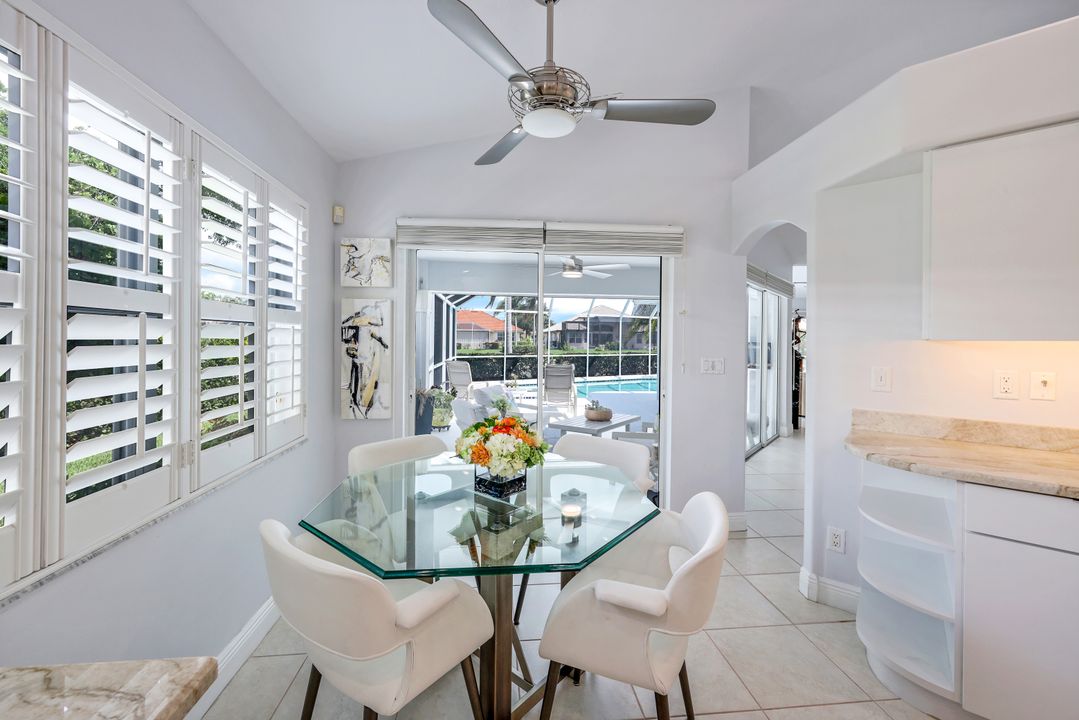 1343 Old Oak Ln, Naples, FL 34110