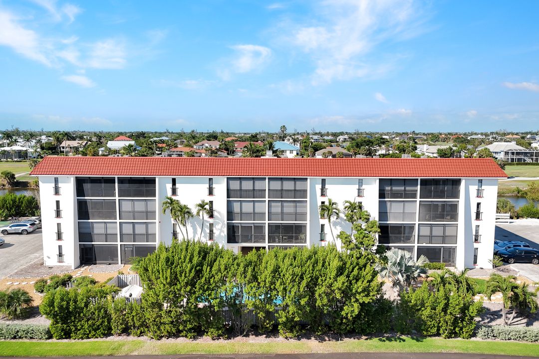 1440 Middle Gulf Dr, Sanibel, FL 33957