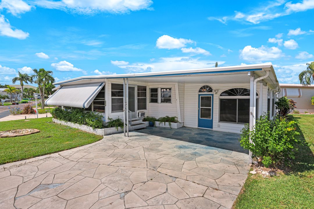 274 Yorkshire Ave, Fort Myers, FL 33908