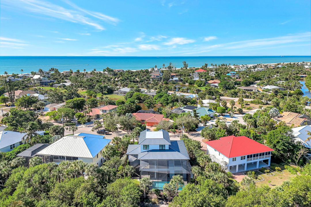 1044 Fish Crow Rd, Sanibel, FL 33957