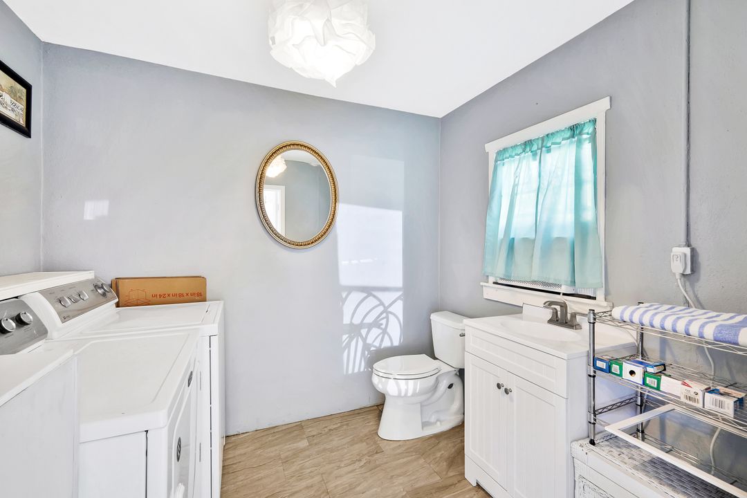 1245 8th Terrace N, Naples, FL 34102
