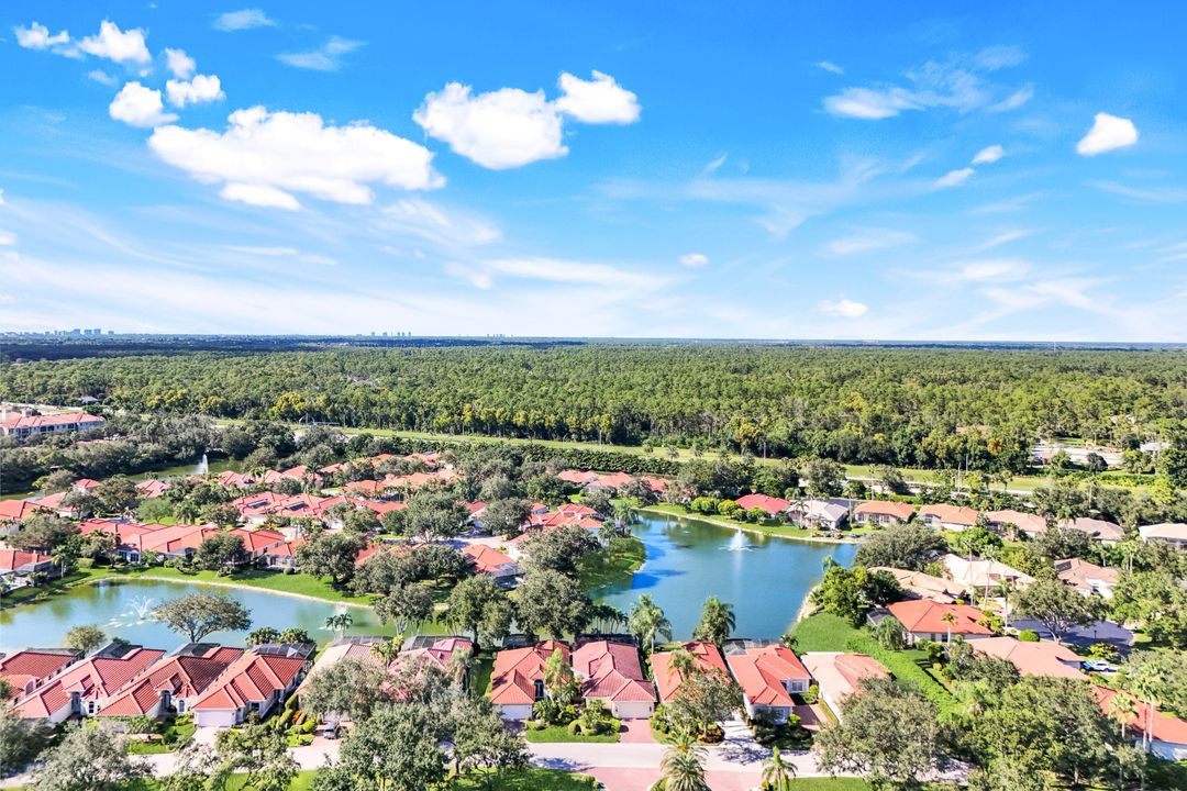 915 Fountain Run, Naples, FL 34119