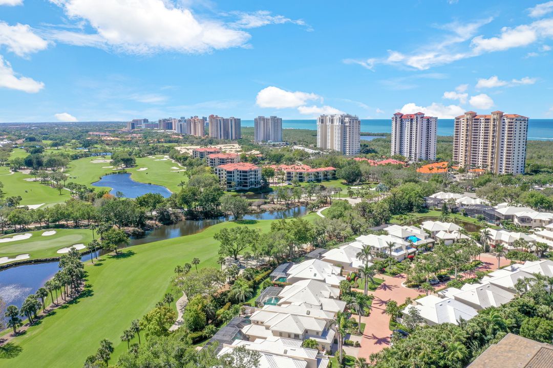 382 Carlton Pl, Naples, FL 34108