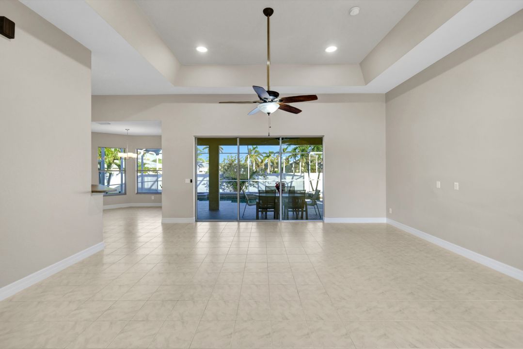 3917 SW 20th Pl, Cape Coral, FL 33914